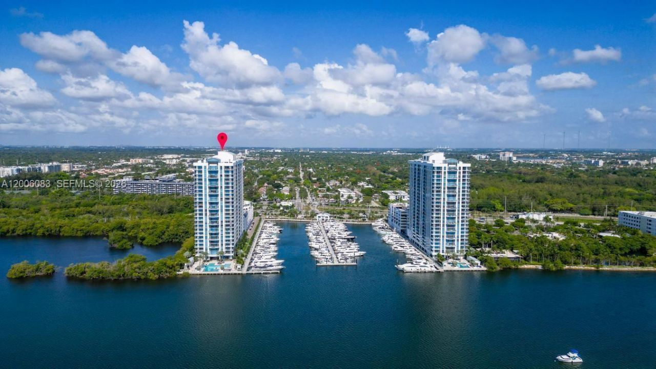 17111 Biscayne Blvd , Unit 909, North Miami Beach, FL 33160 Photo
