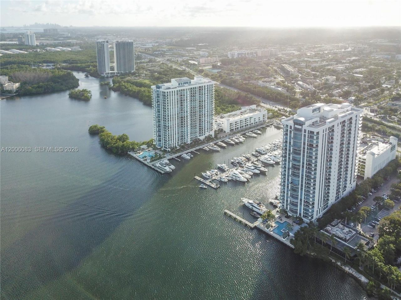 17111 Biscayne Blvd , Unit 909, North Miami Beach, FL 33160 Photo