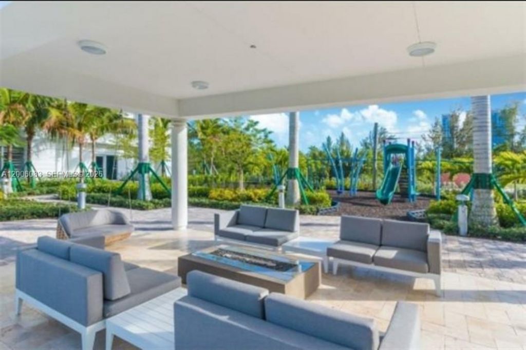 17111 Biscayne Blvd , Unit 909, North Miami Beach, FL 33160 Photo