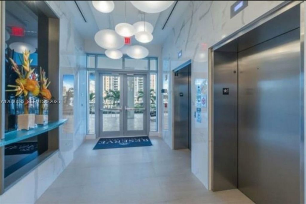 17111 Biscayne Blvd , Unit 909, North Miami Beach, FL 33160 Photo