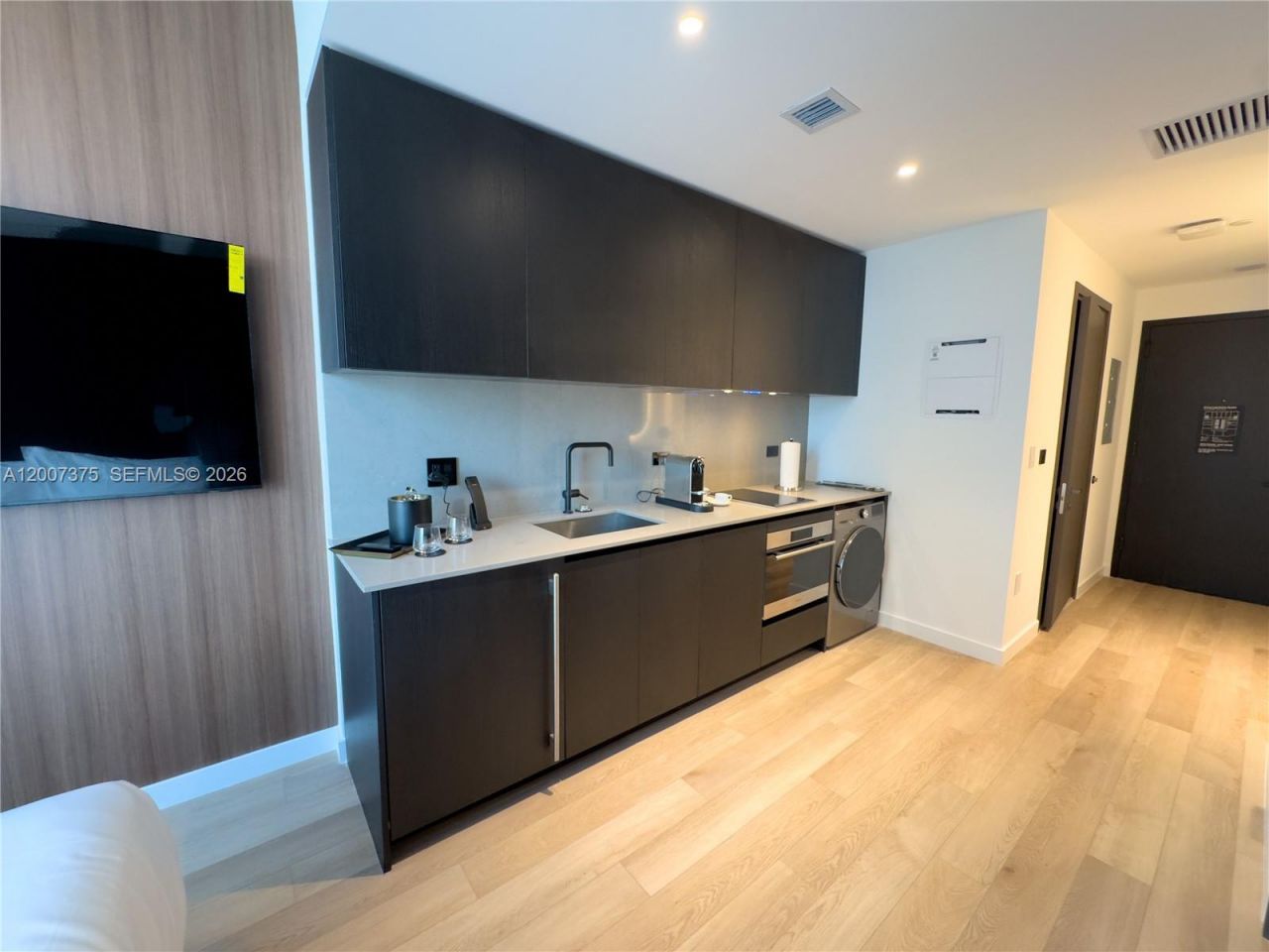20 NE 11th St , Unit 3006B, Miami, FL 33132 Photo