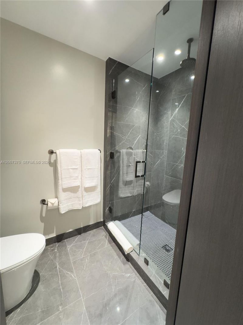 20 NE 11th St , Unit 3006B, Miami, FL 33132 Photo