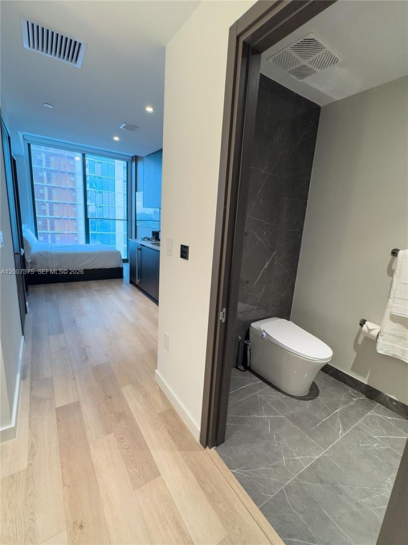 20 NE 11th St , Unit 3006B, Miami, FL 33132 Photo