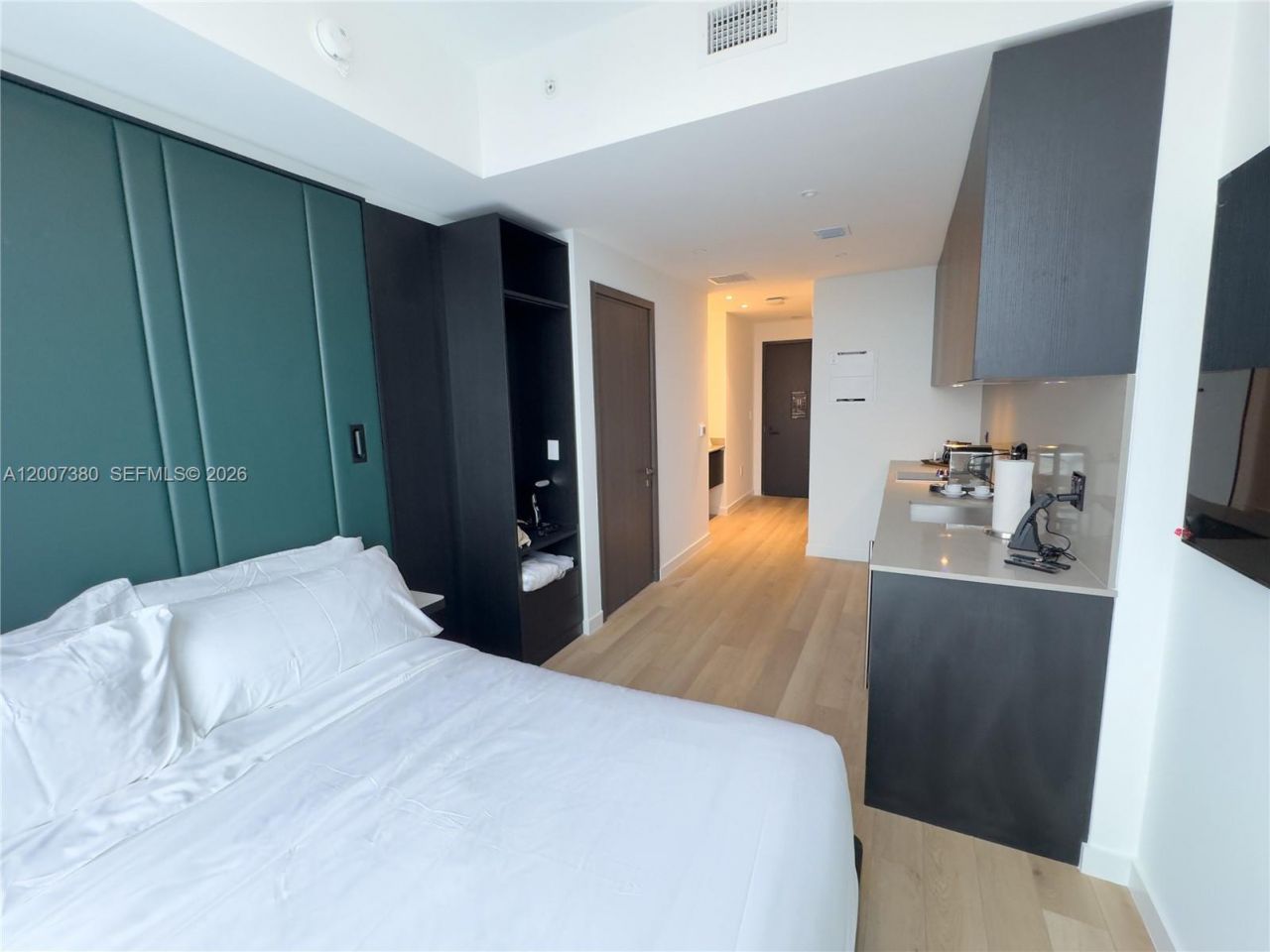 20 NE 11th St , Unit 3012A, Miami, FL 33132 Photo
