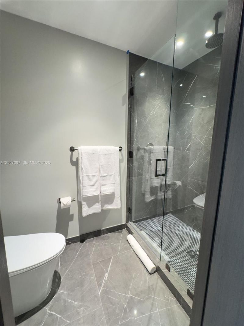 20 NE 11th St , Unit 3012B, Miami, FL 33132 Photo