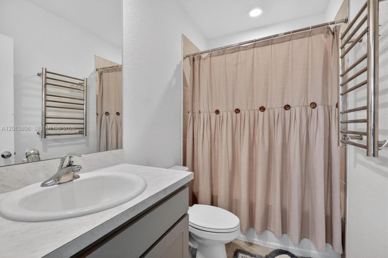 310 NE 1st Dr , Florida City, FL 33034 Photo