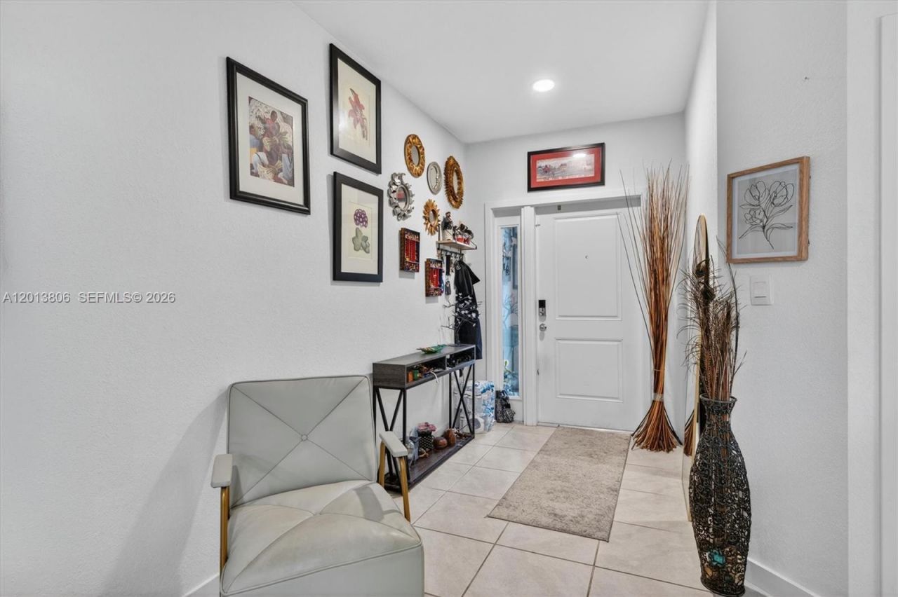 310 NE 1st Dr , Florida City, FL 33034 Photo