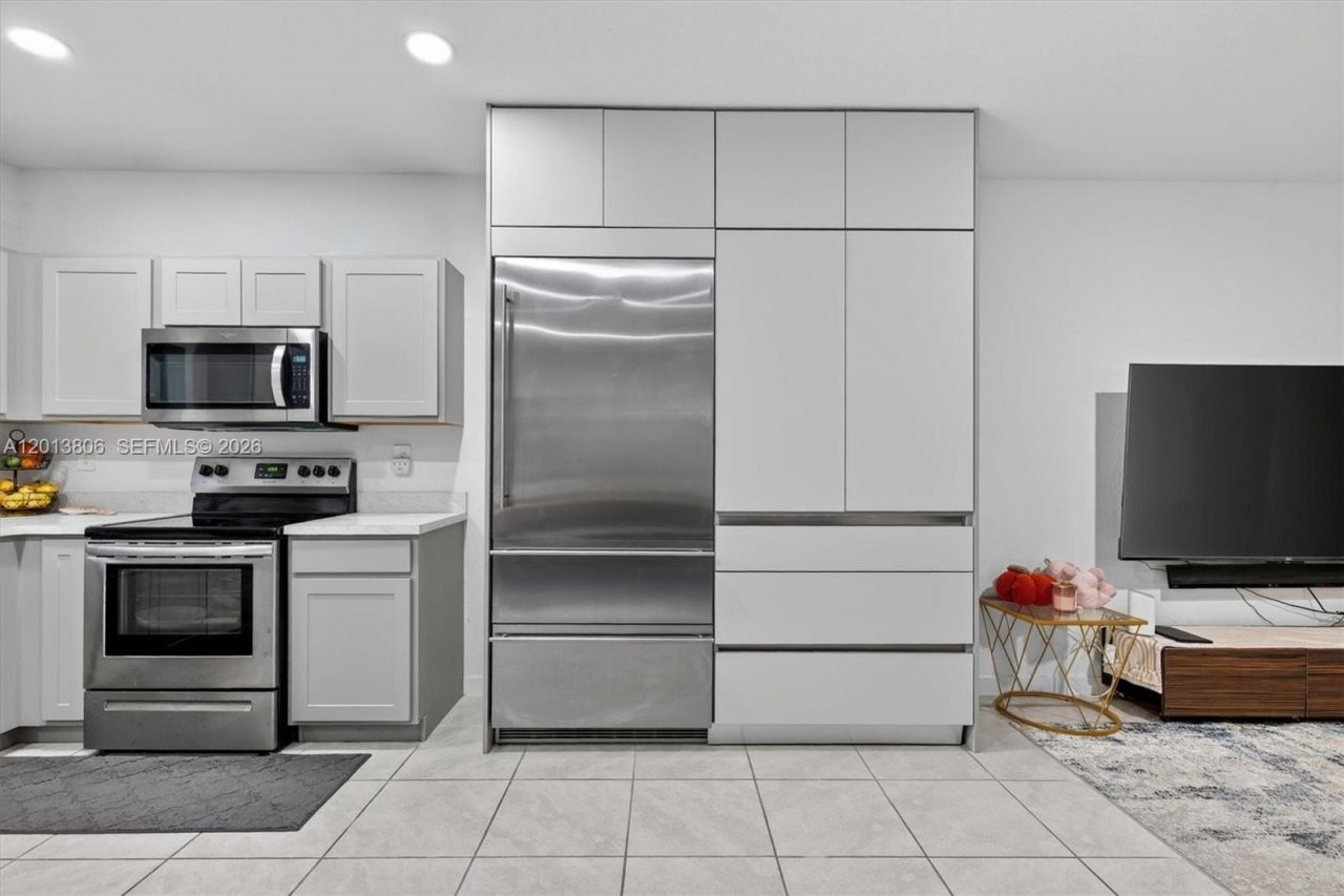 310 NE 1st Dr , Florida City, FL 33034 Photo