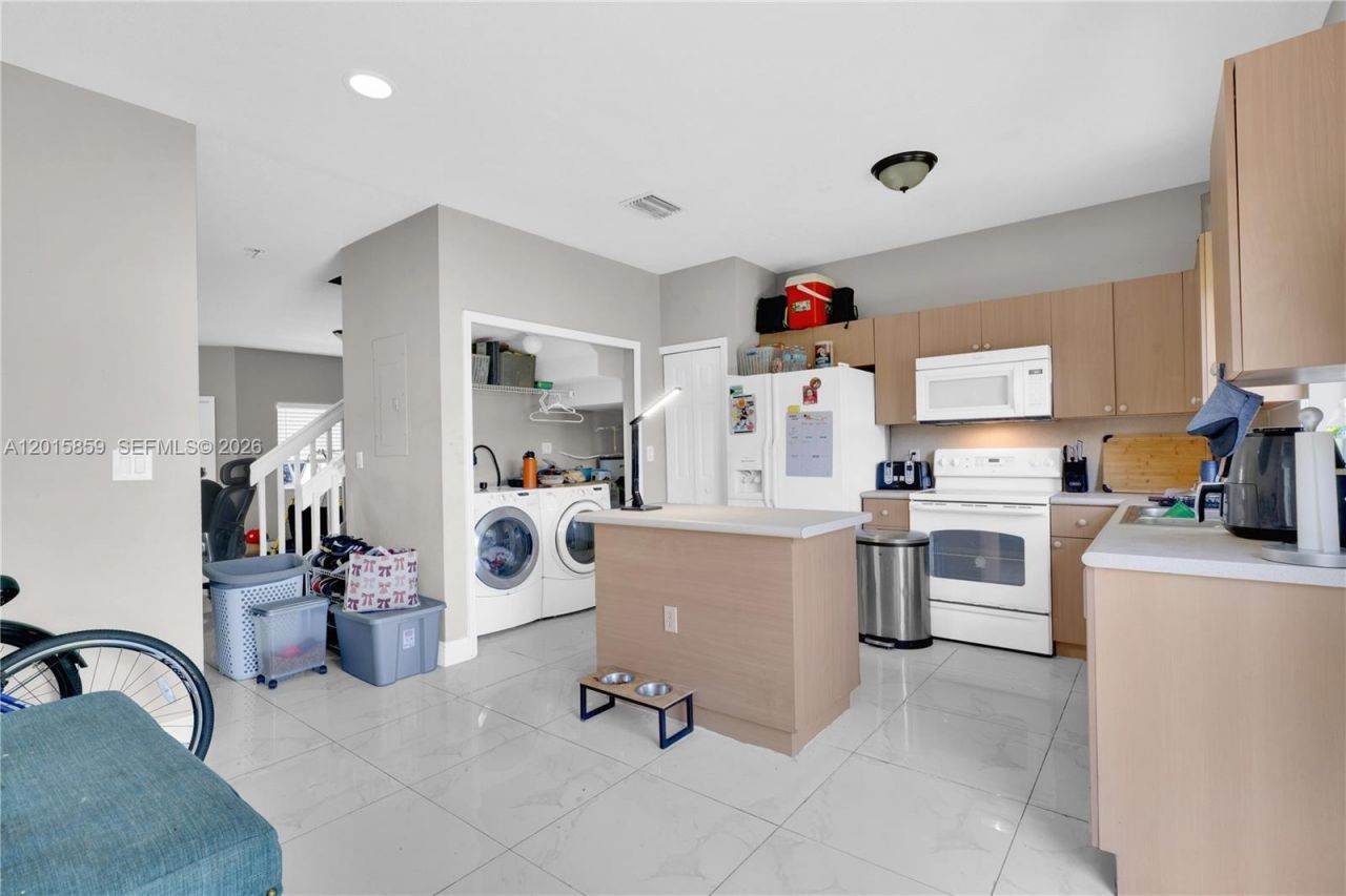 1660 SE 30th St , Homestead, FL 33035 Photo