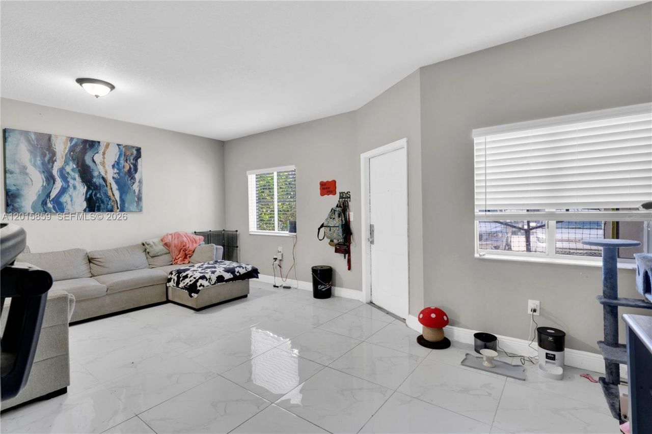 1660 SE 30th St , Homestead, FL 33035 Photo
