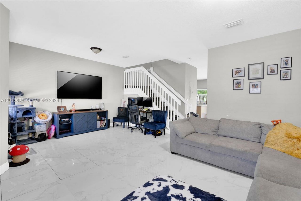 1660 SE 30th St , Homestead, FL 33035 Photo