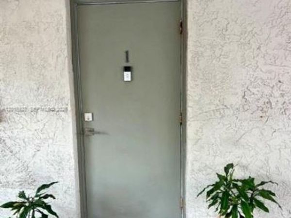 1701 NE 115th St , Unit 1A, Miami, FL 33181