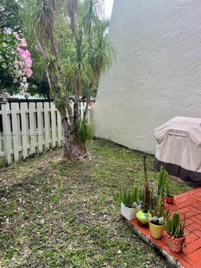 1701 NE 115th St , Unit 1A, Miami, FL 33181 Photo