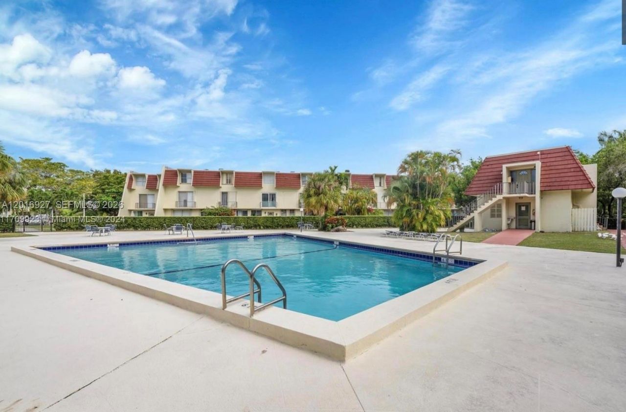1701 NE 115th St , Unit 1A, Miami, FL 33181 Photo
