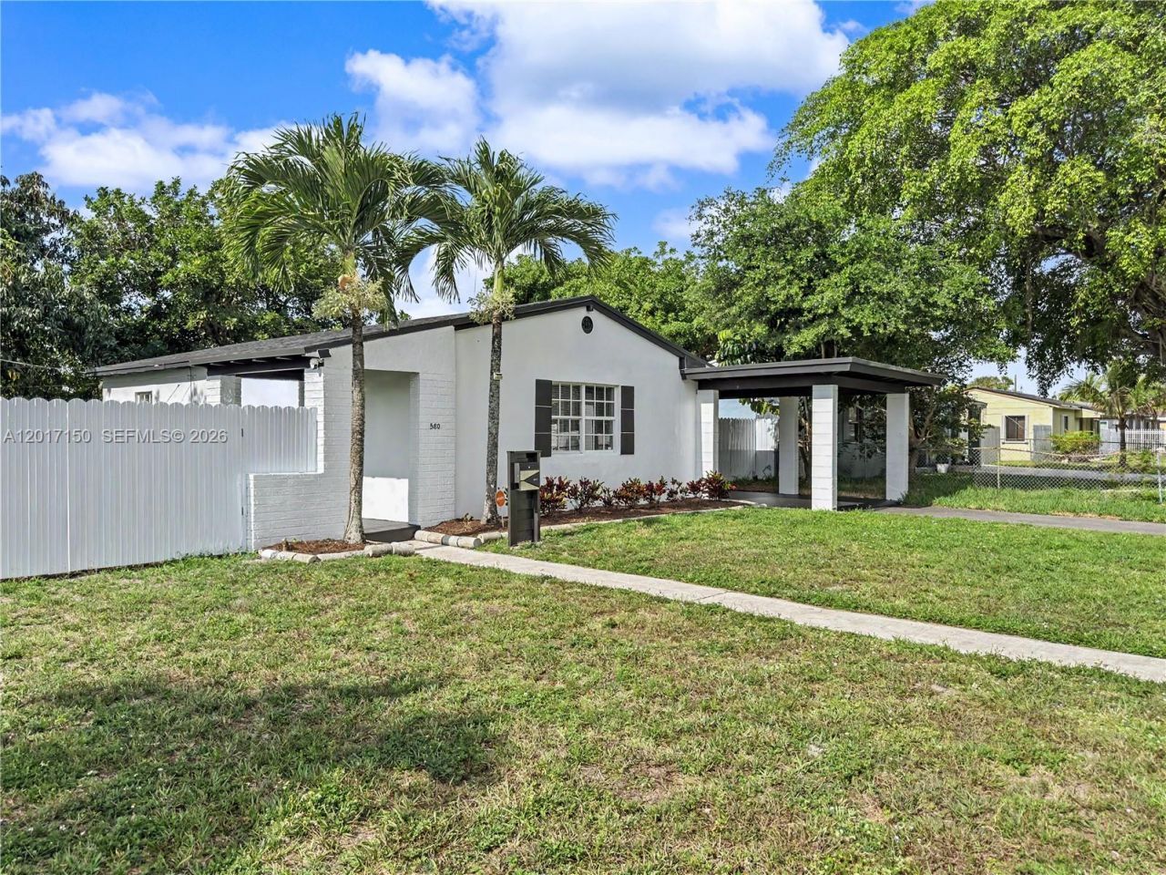 580 NW 194th Ter , Miami Gardens, FL 33169 Photo