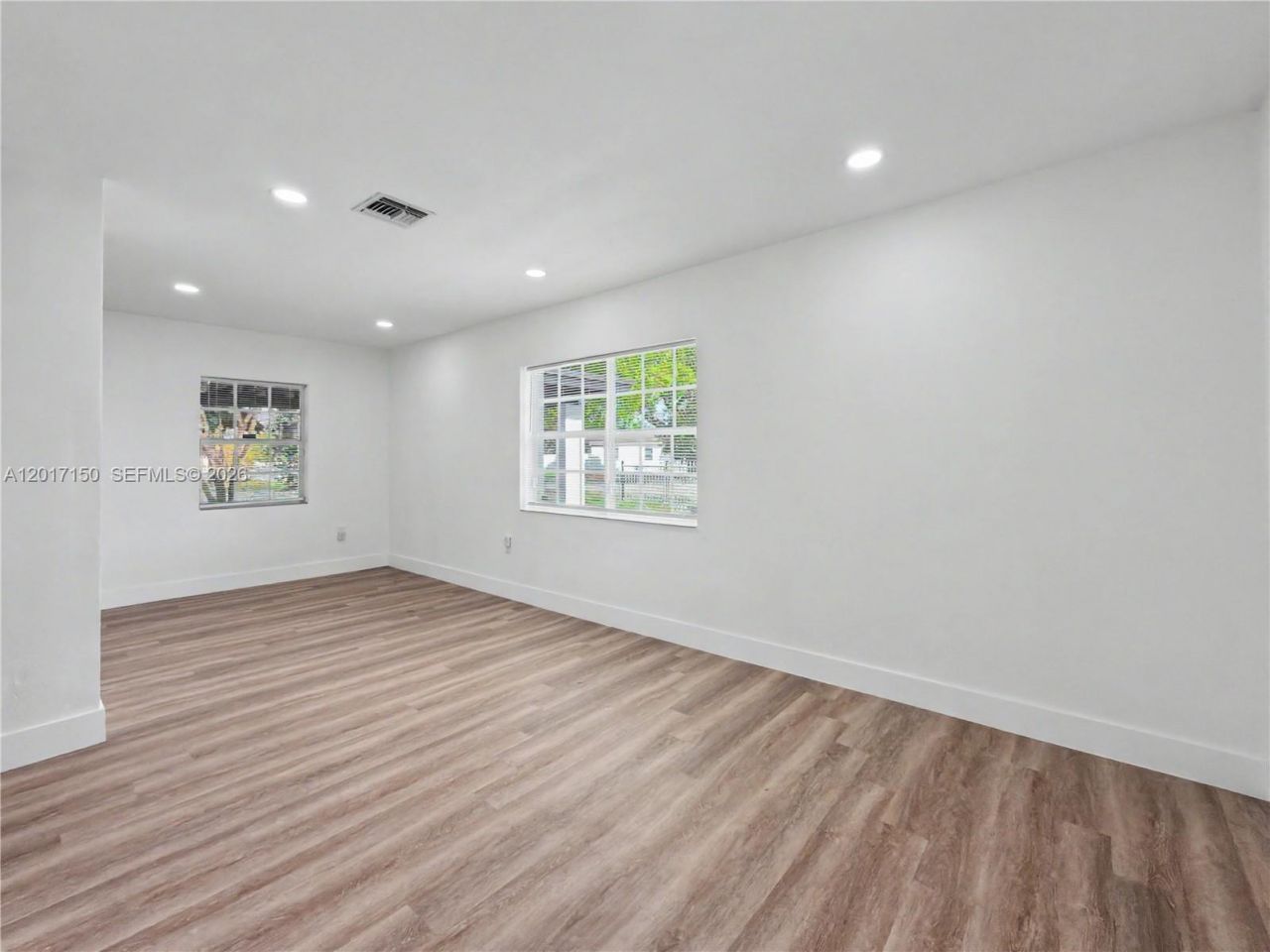 580 NW 194th Ter , Miami Gardens, FL 33169 Photo