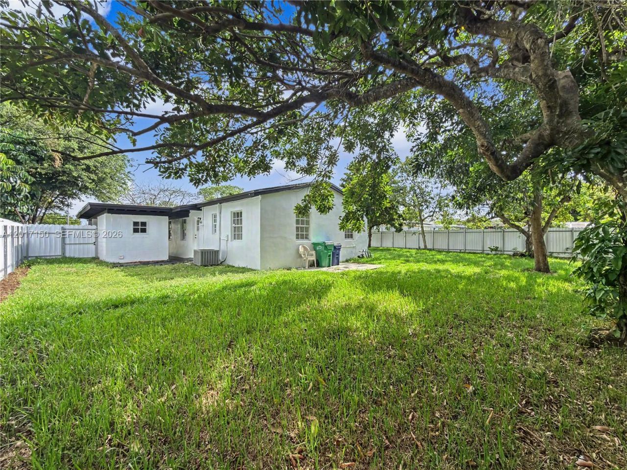 580 NW 194th Ter , Miami Gardens, FL 33169 Photo