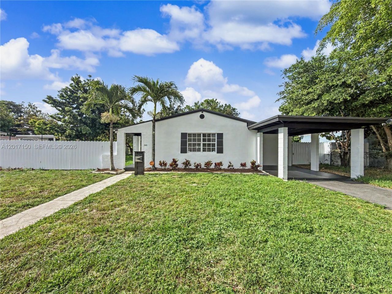 580 NW 194th Ter , Miami Gardens, FL 33169 Photo