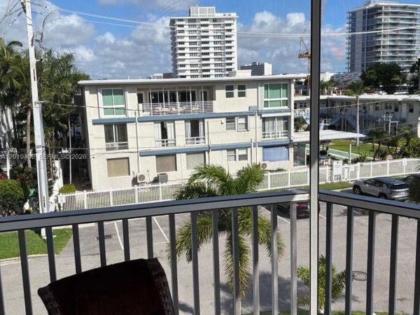 720 Bayshore Dr , Unit 301, Fort Lauderdale, FL 33304