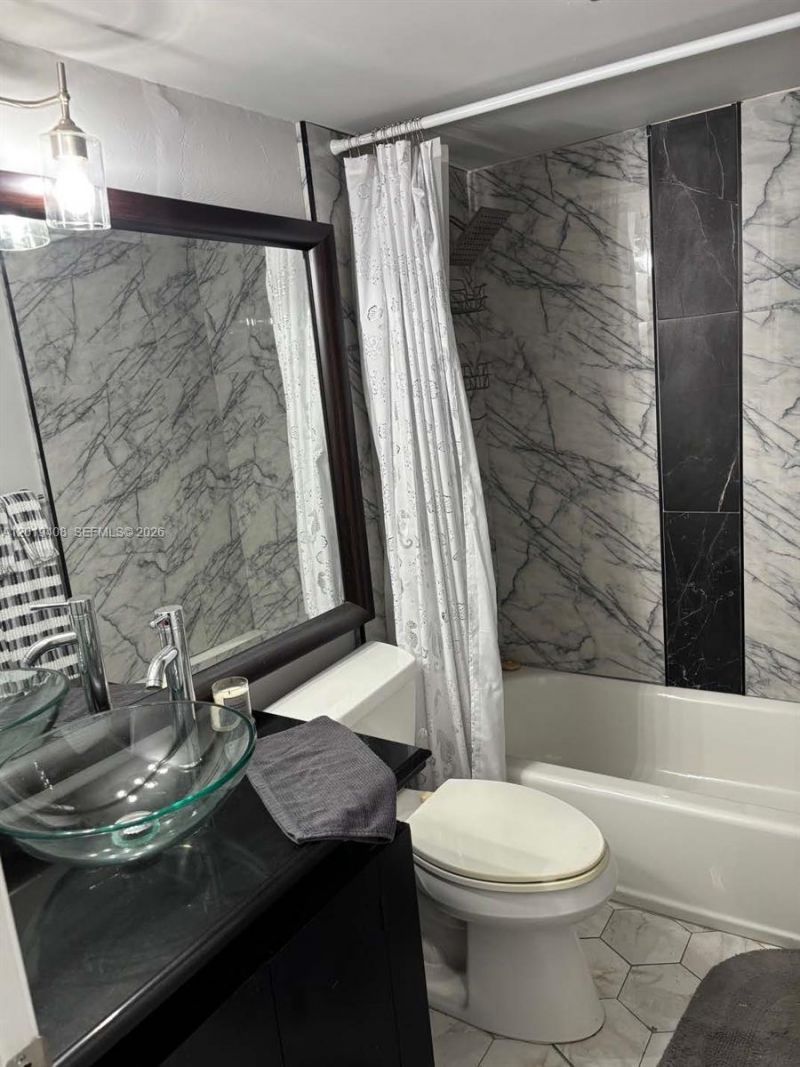 720 Bayshore Dr , Unit 301, Fort Lauderdale, FL 33304 Photo