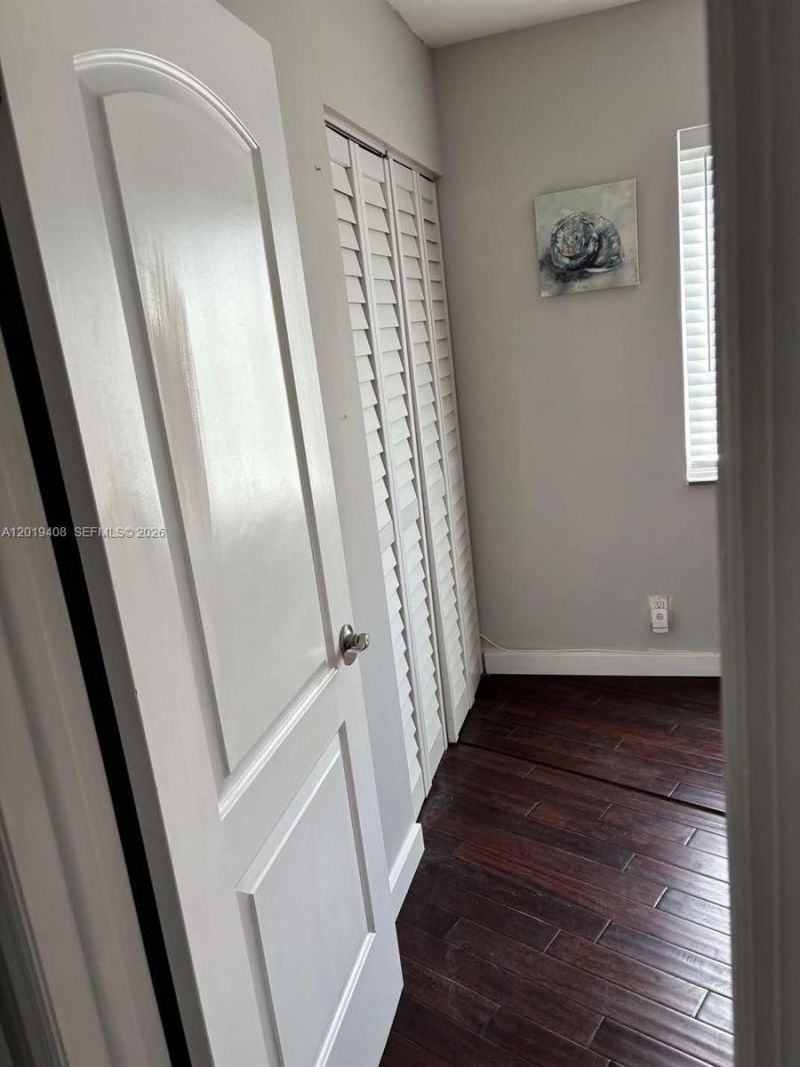 720 Bayshore Dr , Unit 301, Fort Lauderdale, FL 33304 Photo