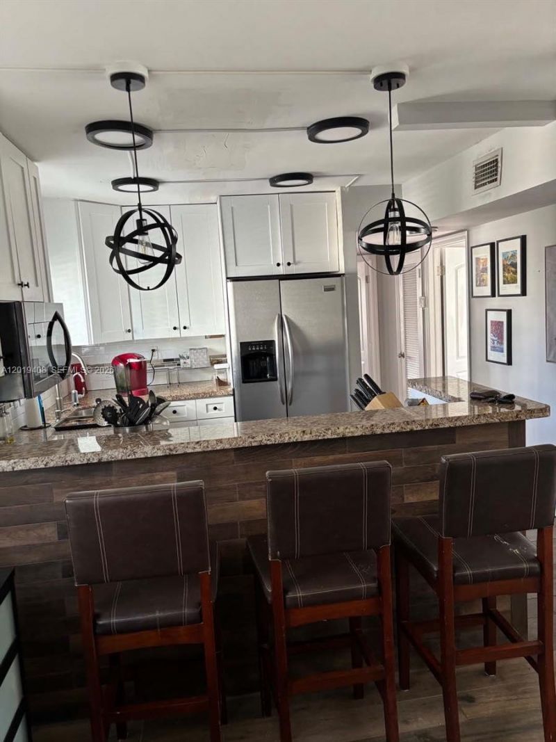 720 Bayshore Dr , Unit 301, Fort Lauderdale, FL 33304 Photo