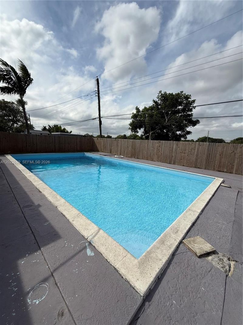 1825 SW 43rd Ave , Fort Lauderdale, FL 33317 Photo