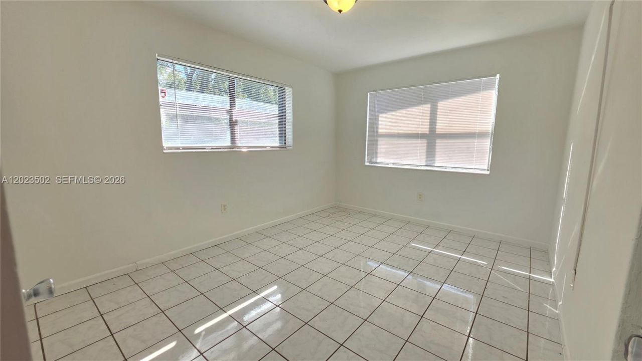 525 NE 132nd Ter , North Miami, FL 33161 Photo