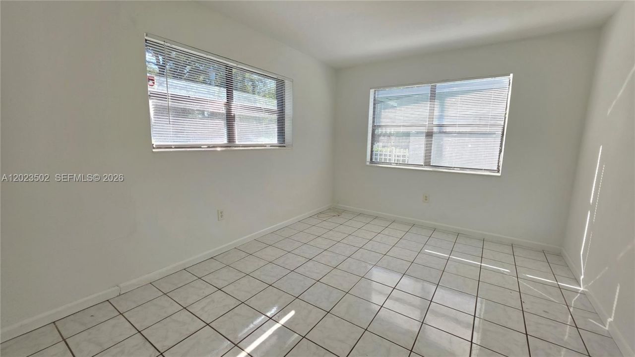 525 NE 132nd Ter , North Miami, FL 33161 Photo