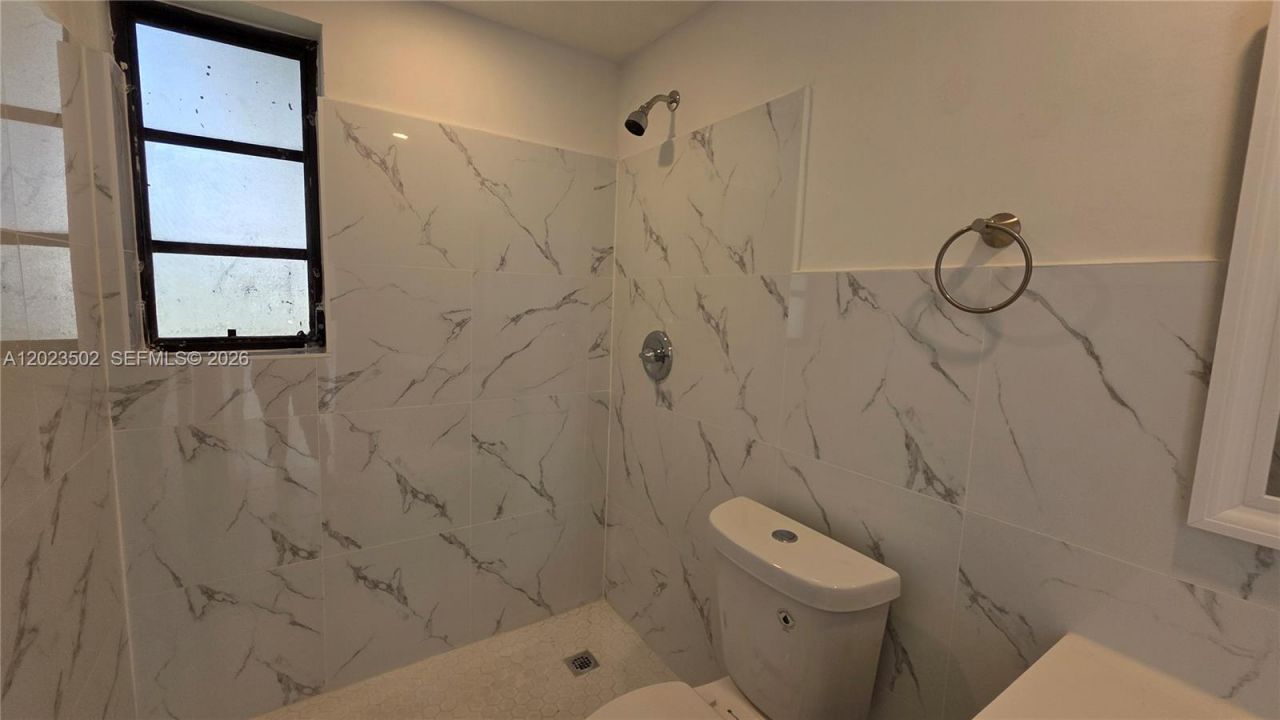 525 NE 132nd Ter , North Miami, FL 33161 Photo