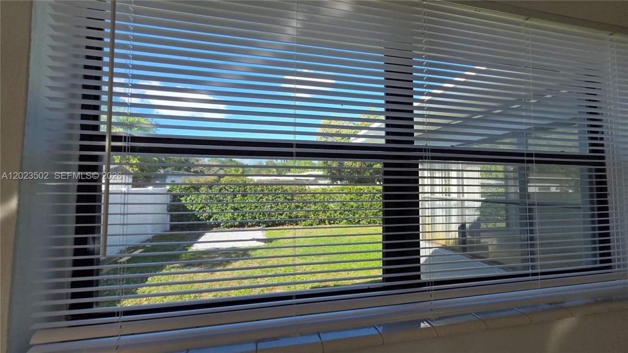 525 NE 132nd Ter , North Miami, FL 33161 Photo