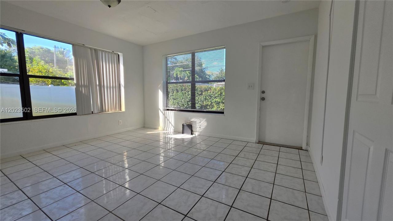 525 NE 132nd Ter , North Miami, FL 33161 Photo
