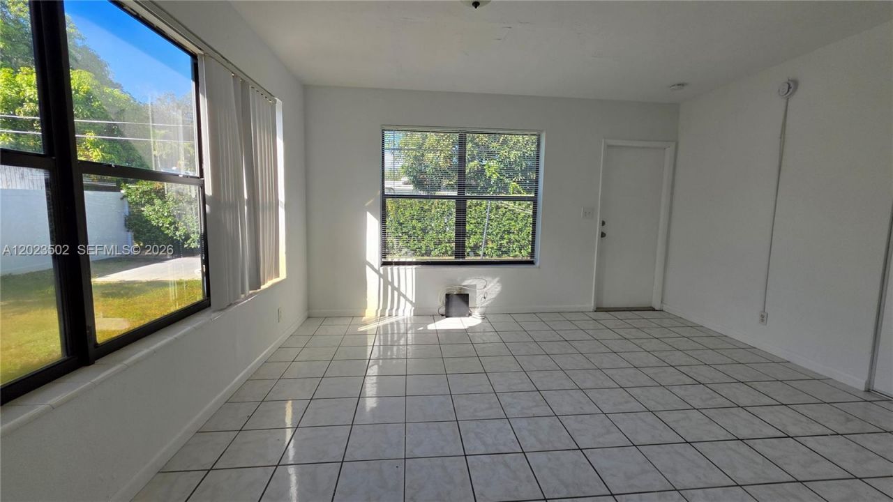 525 NE 132nd Ter , North Miami, FL 33161 Photo