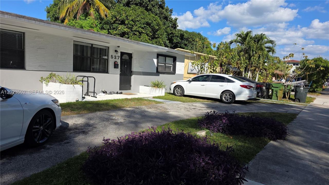 525 NE 132nd Ter , North Miami, FL 33161 Photo