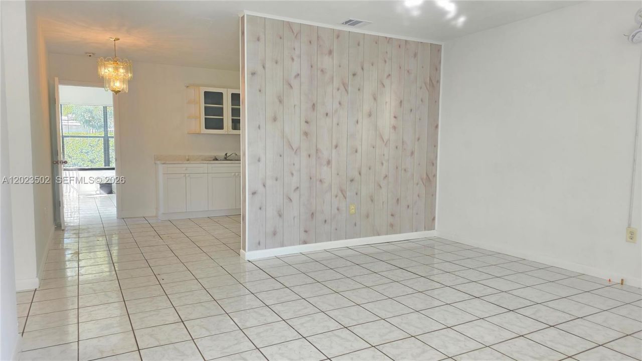 525 NE 132nd Ter , North Miami, FL 33161 Photo
