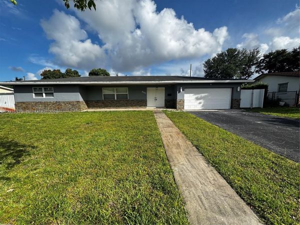 4560 NW 6th Ct , Plantation, FL 33317