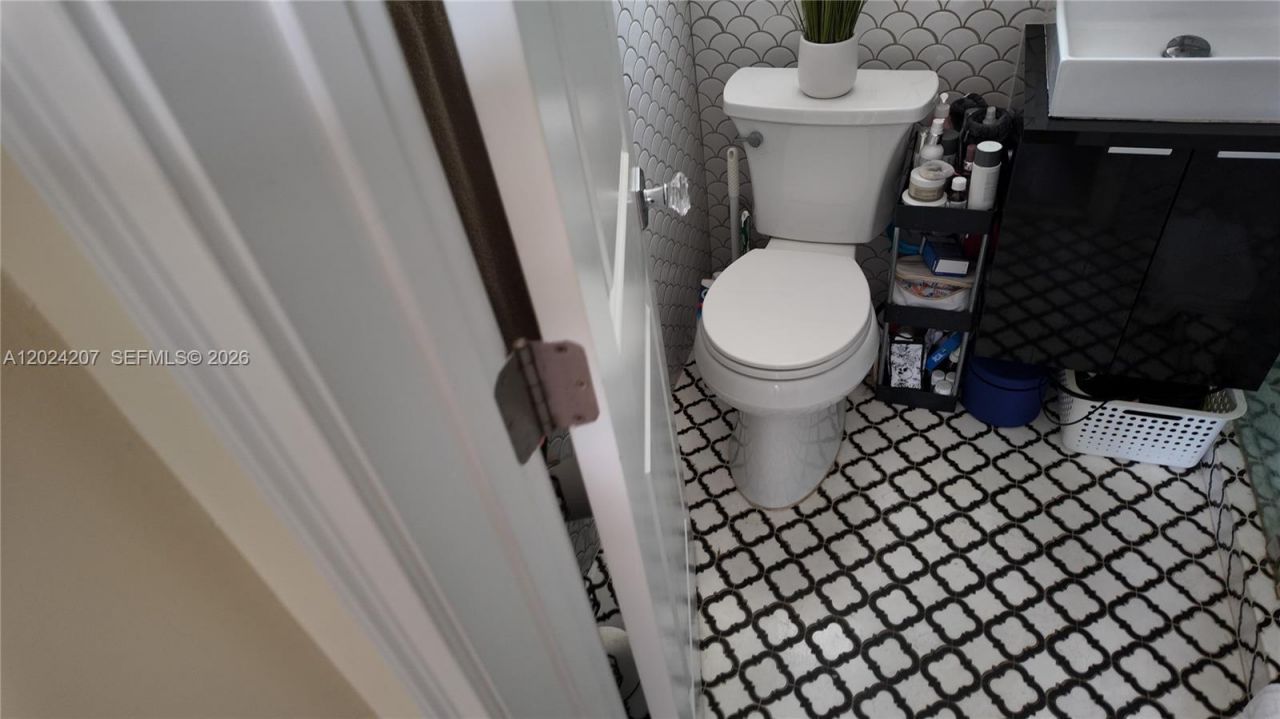 1535 Meridian Ave , Unit 6, Miami Beach, FL 33139 Photo