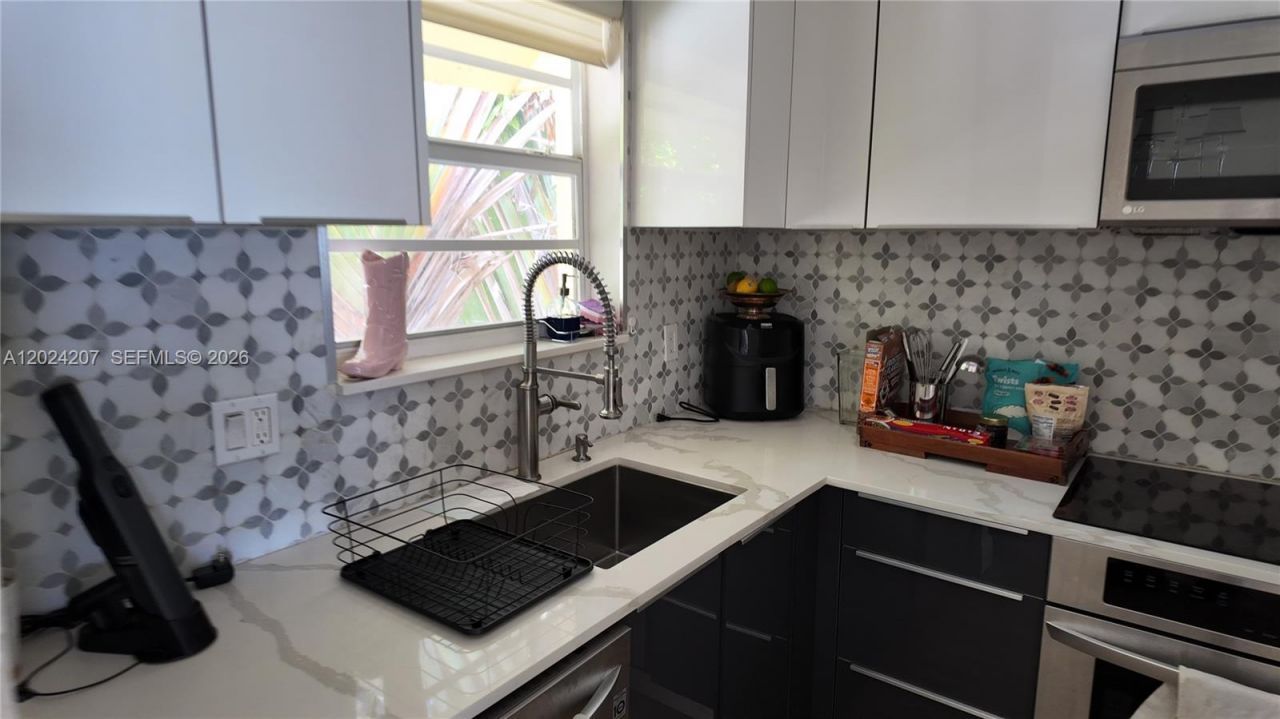 1535 Meridian Ave , Unit 6, Miami Beach, FL 33139 Photo