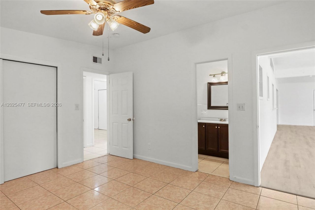 310 E Olive Ave , Port Saint Lucie, FL 34952 Photo