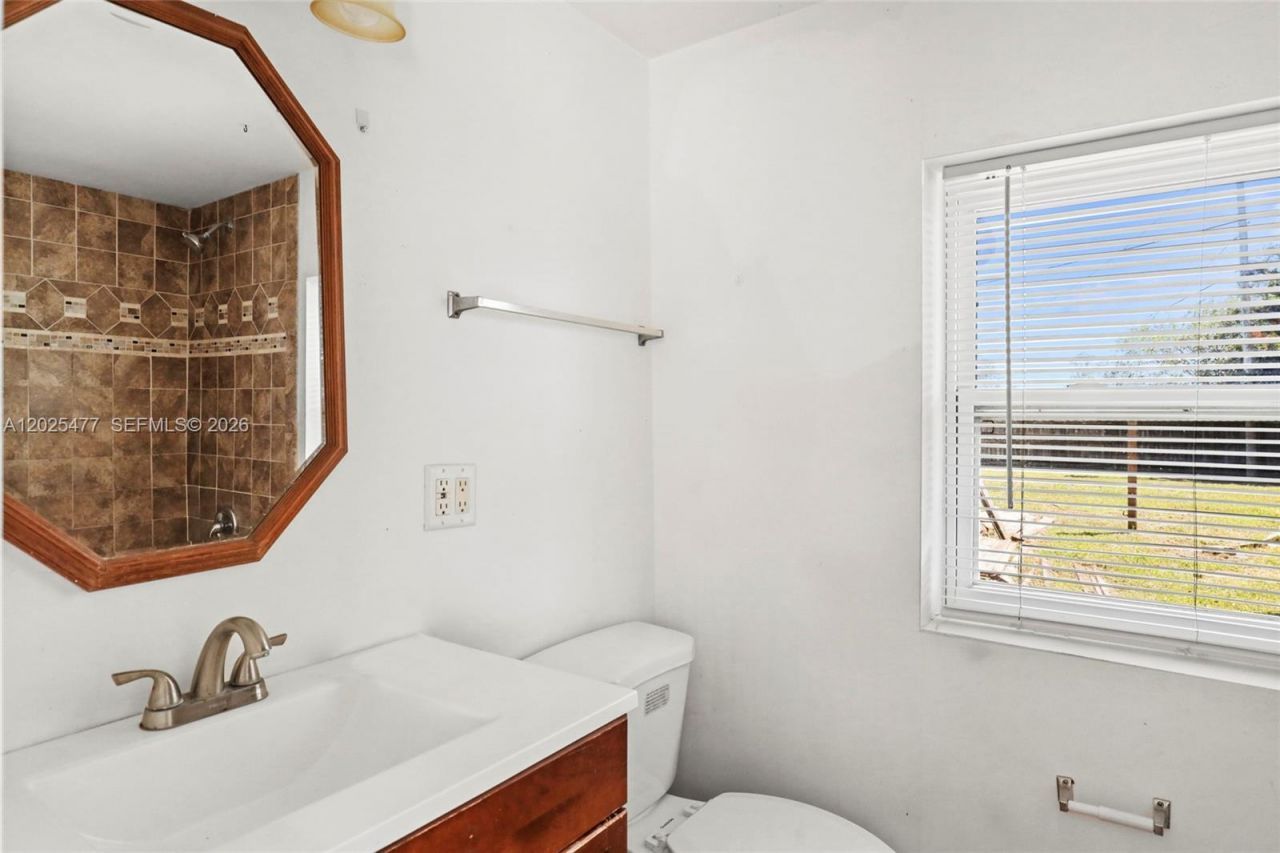 310 E Olive Ave , Port Saint Lucie, FL 34952 Photo