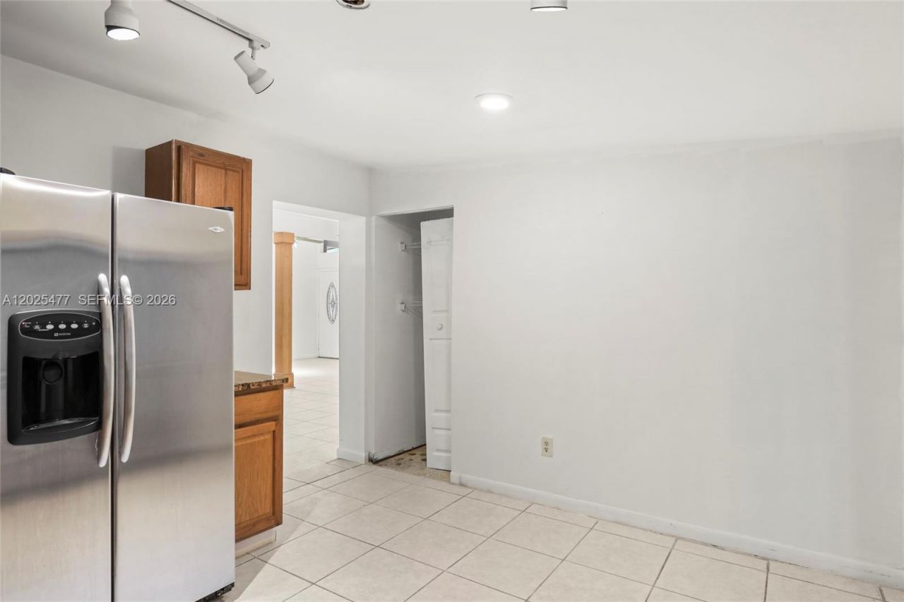 310 E Olive Ave , Port Saint Lucie, FL 34952 Photo