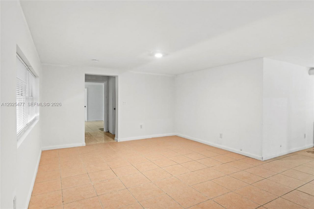 310 E Olive Ave , Port Saint Lucie, FL 34952 Photo