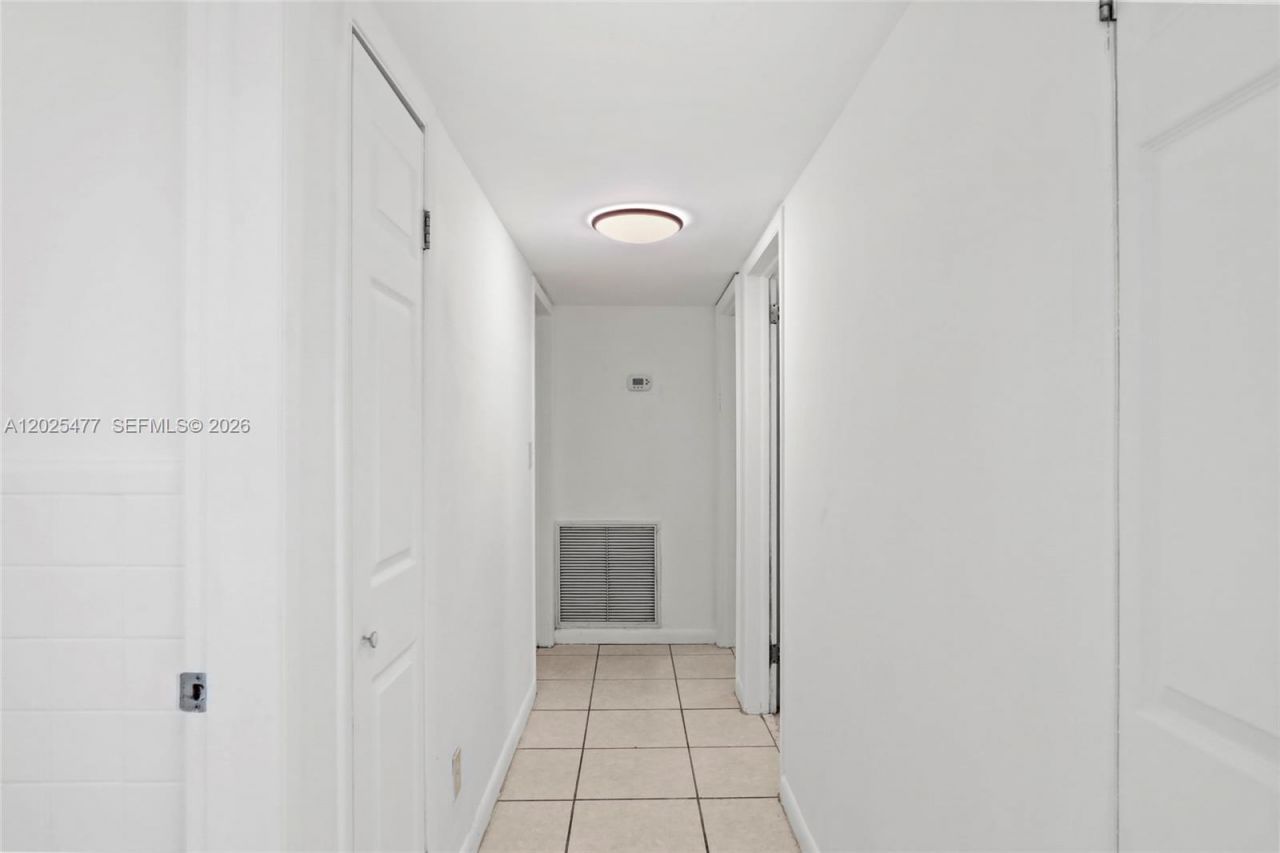 310 E Olive Ave , Port Saint Lucie, FL 34952 Photo