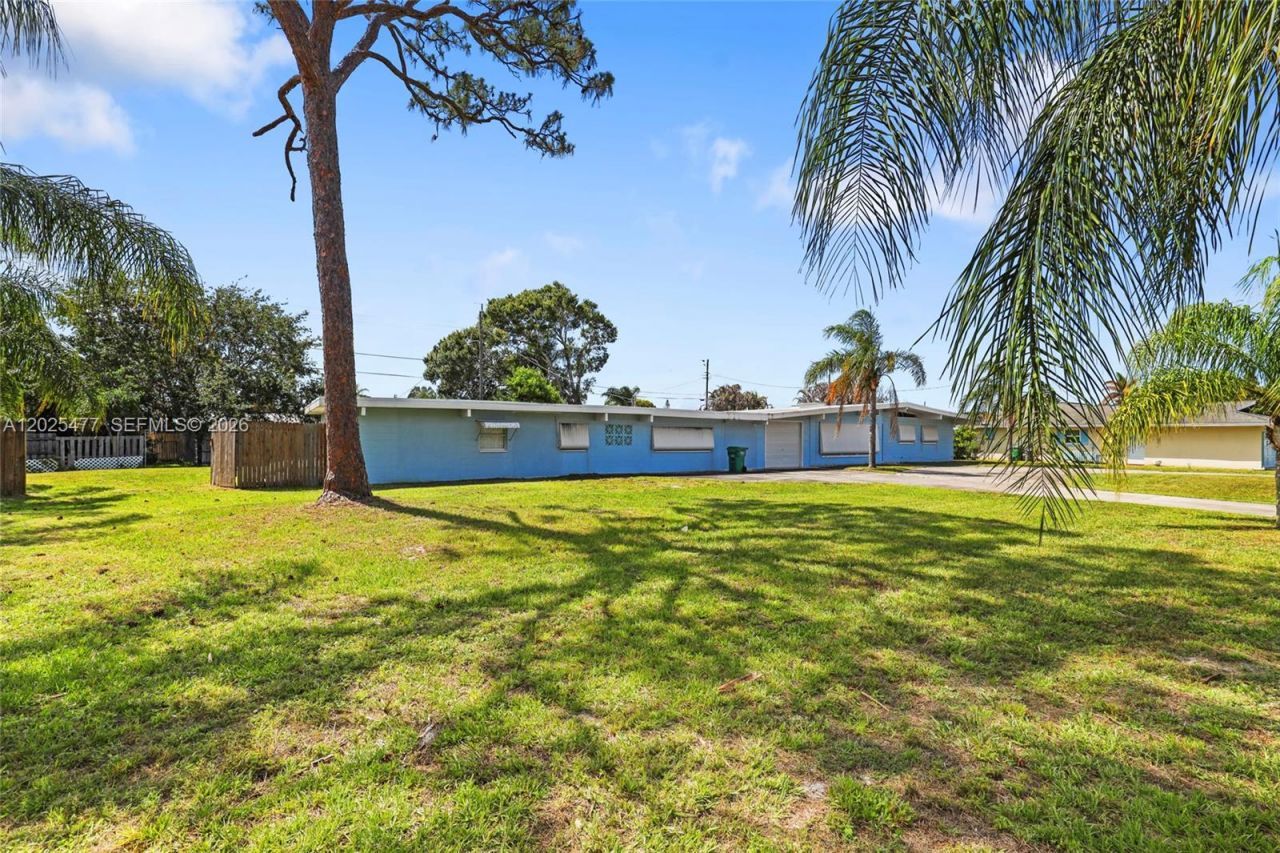 310 E Olive Ave , Port Saint Lucie, FL 34952 Photo