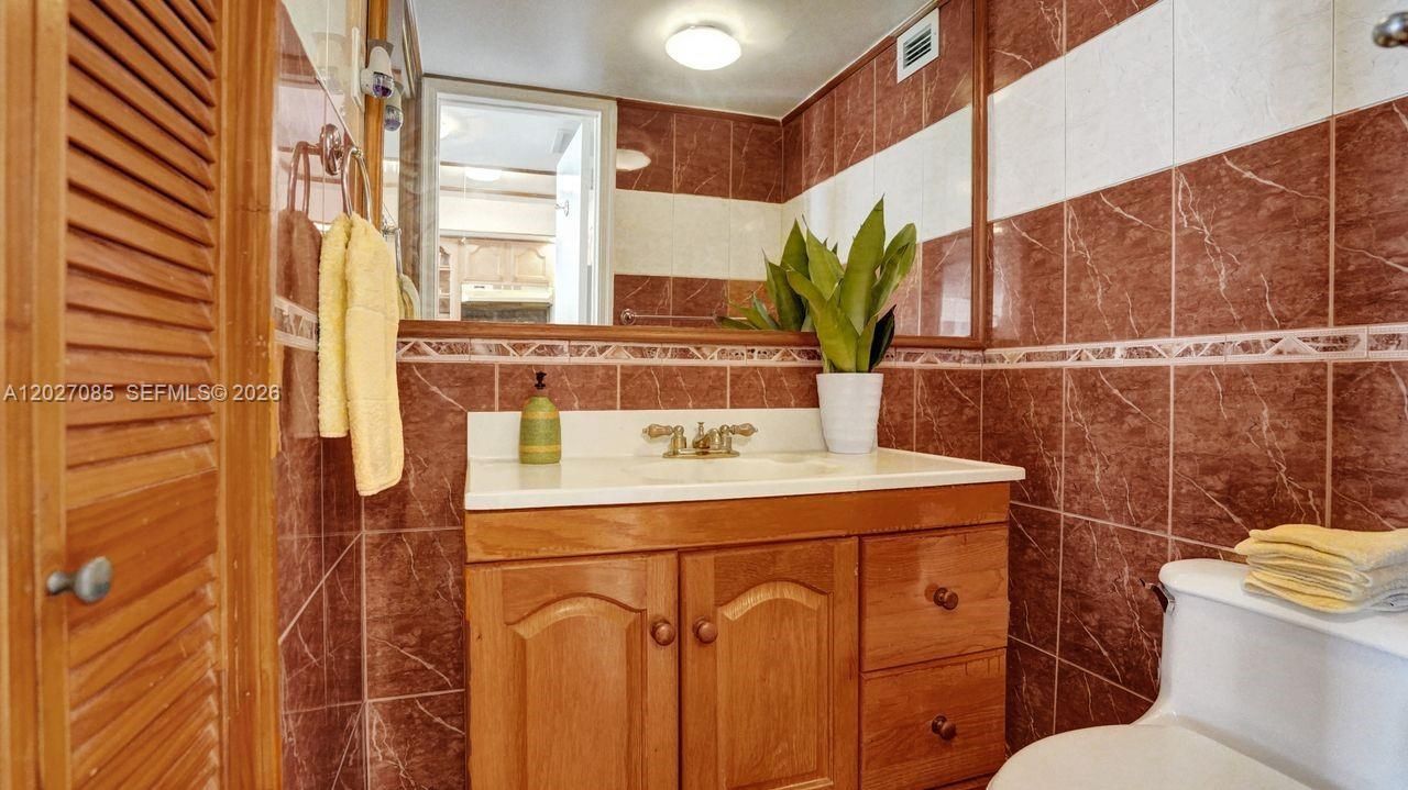 1228 West Ave , Unit 1404, Miami Beach, FL 33139 Photo