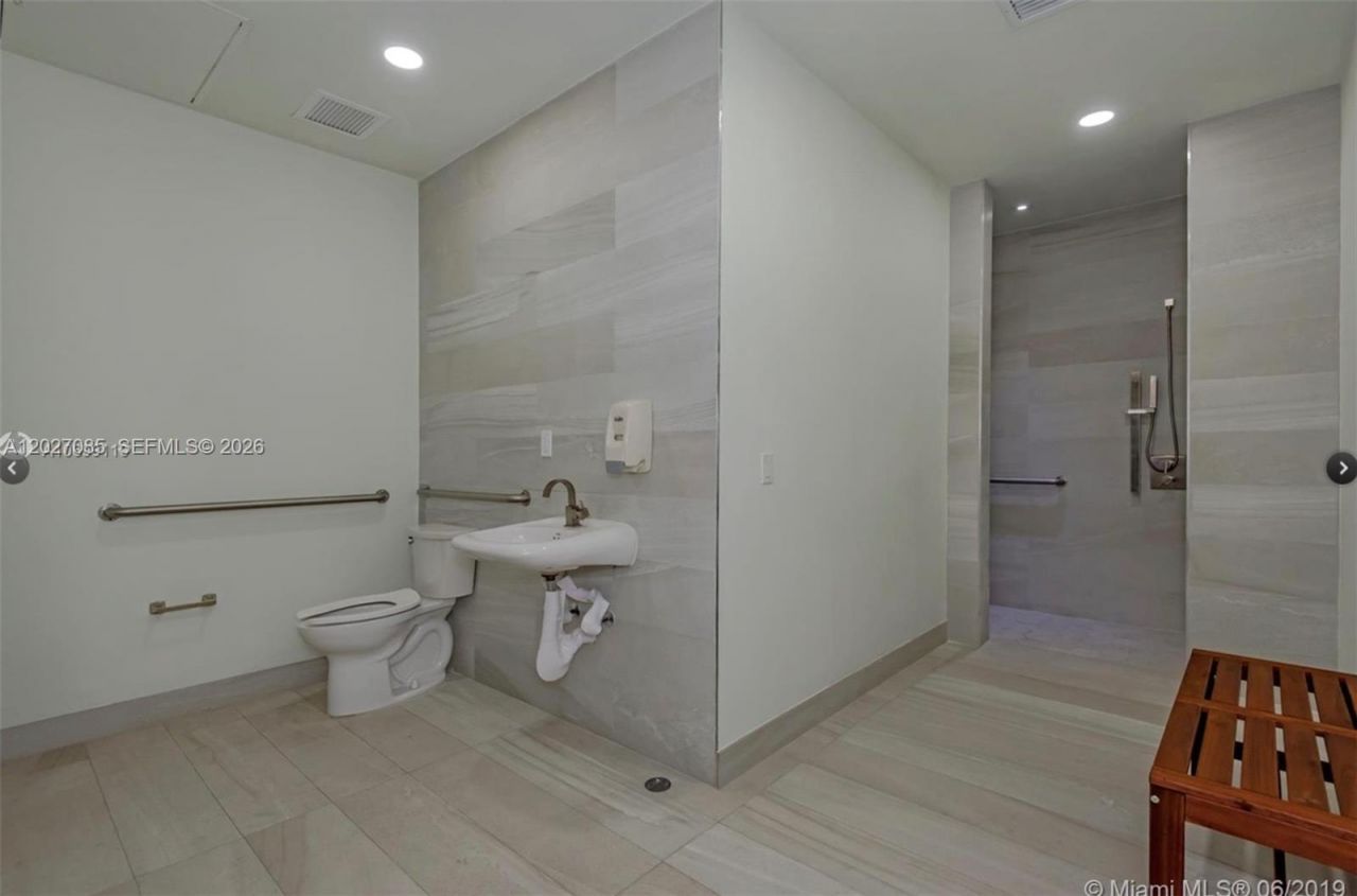 1228 West Ave , Unit 1404, Miami Beach, FL 33139 Photo