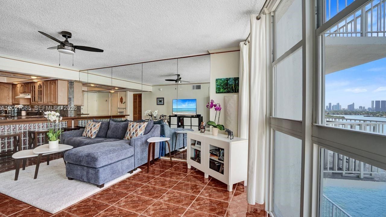 1228 West Ave , Unit 1404, Miami Beach, FL 33139 Photo
