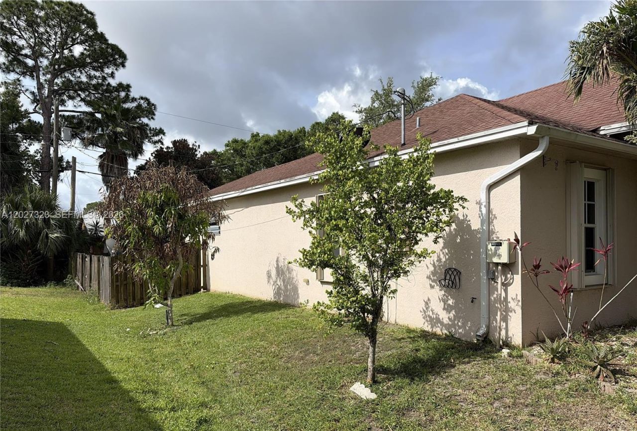 1420 SW Dimperio Ave, Port Saint Lucie, FL 34953 Photo