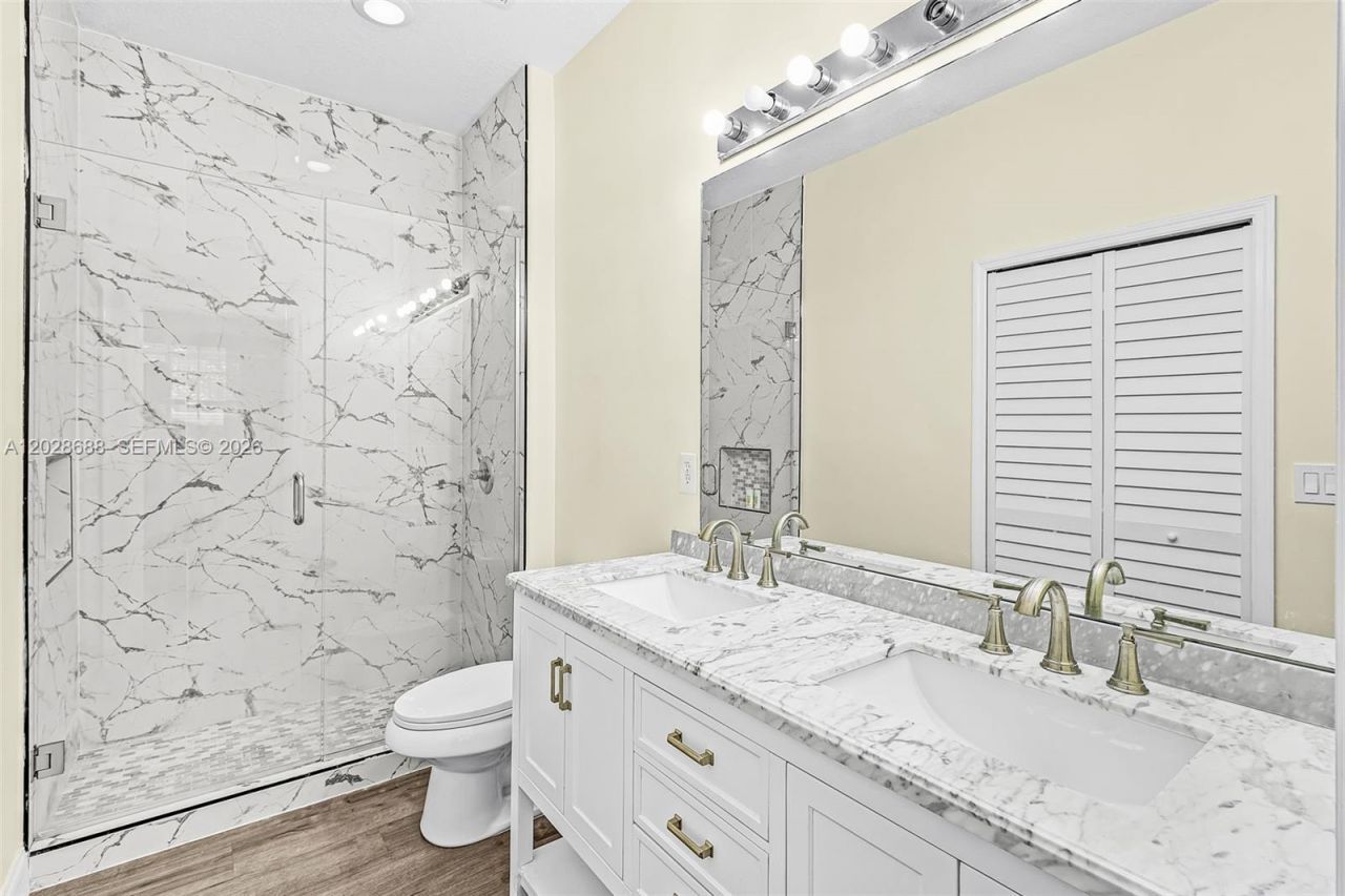 7542 Bristol Cir, Naples, FL 34120 Photo