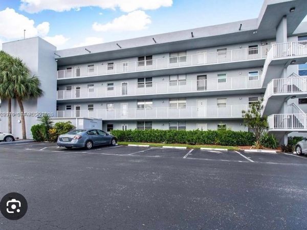 107 Royal Park Dr , Unit 4F, Oakland Park, FL 33309
